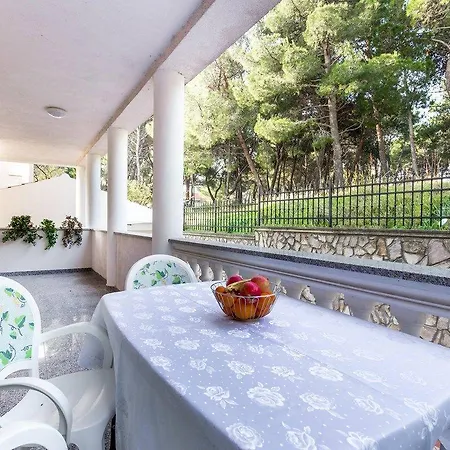 Apartments Ori Pula Exterior photo