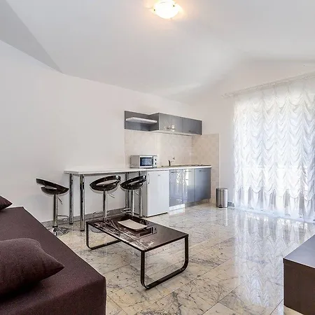 Apartments Ori Pula Exterior photo